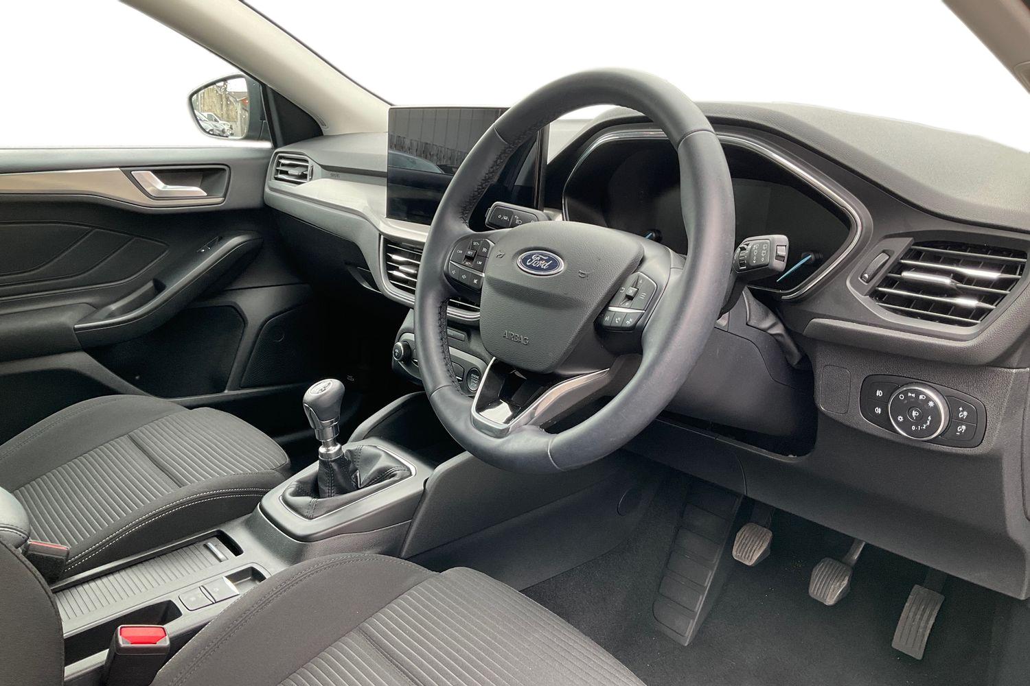 Ford Focus Photo 8