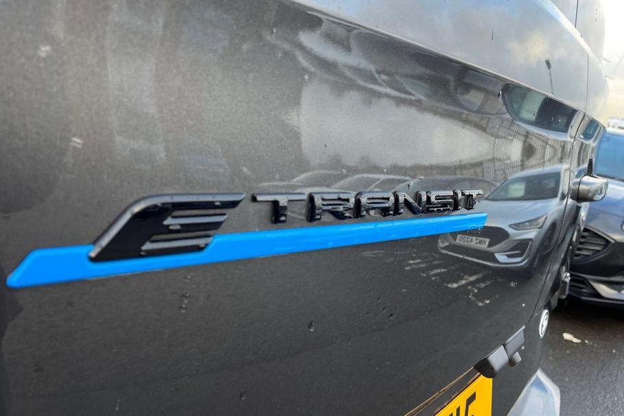Used Ford E-TRANSIT CUSTOM 19