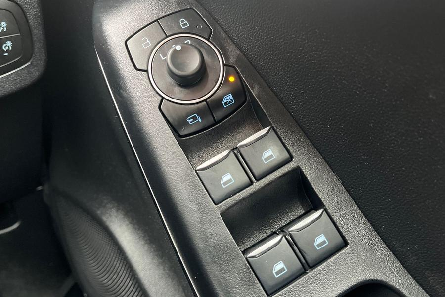 Ford PUMA Photo autoimg-bd37477281460966cfb721e9a1d1e45d6e22150c.jpg