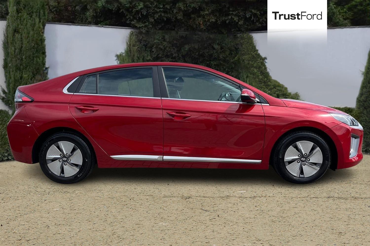 Hyundai IONIQ Photo 2