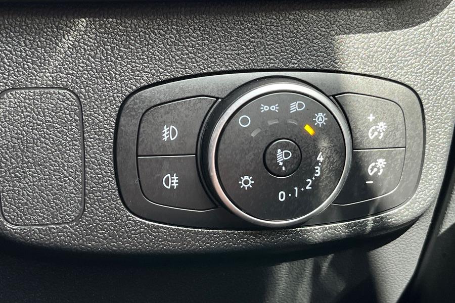 Ford Focus Photo autoimg-bd40b886fa2a519ba9b0776d1ed2cbdfe55f350a.jpg