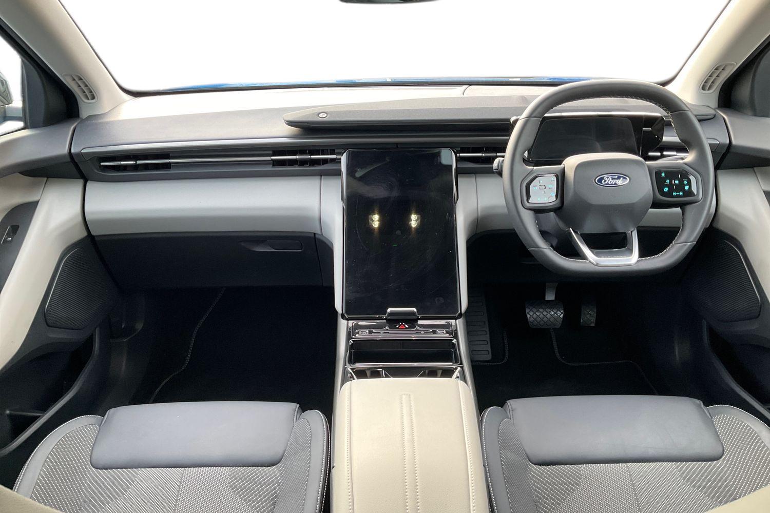 Ford EXPLORER Photo 9