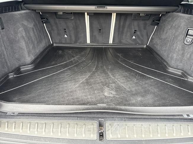 BMW 5 Series Photo 12