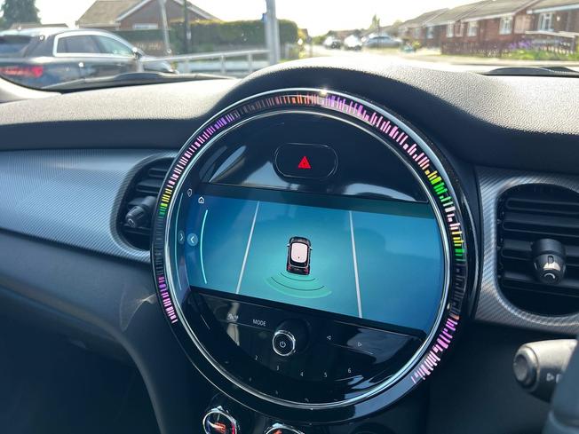 MINI Hatch Photo 27