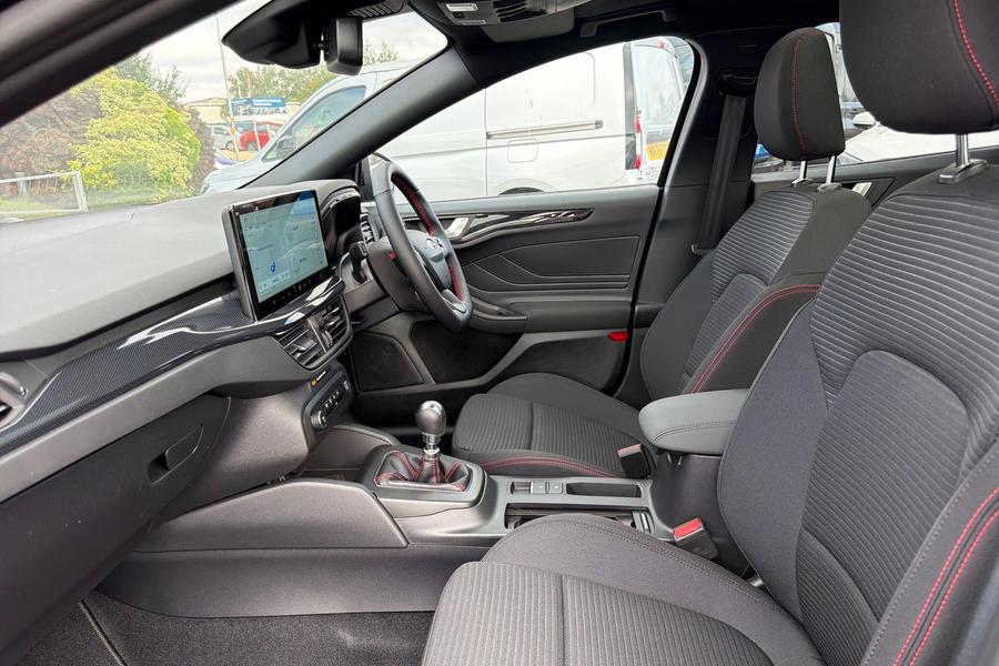 Ford Focus Photo autoimg-bd4cff240105b72c0e2b2bb544e09598e8714139.jpg