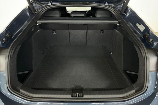 AUDI  A6 Photo 12
