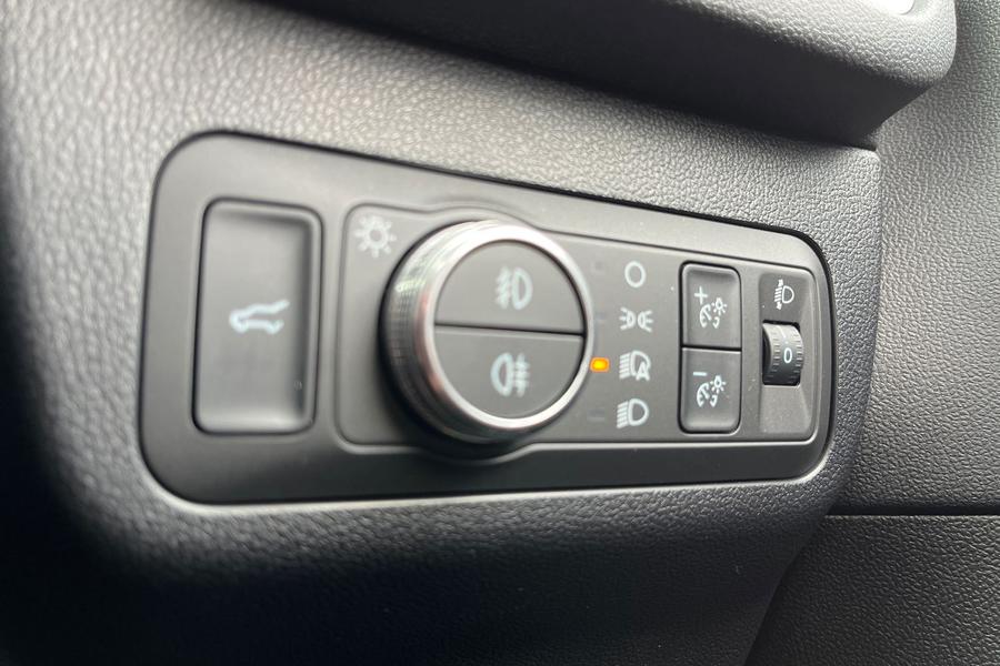Ford KUGA Photo autoimg-bd50057bcef01fedefc09b9073165624c5403cb3.jpg