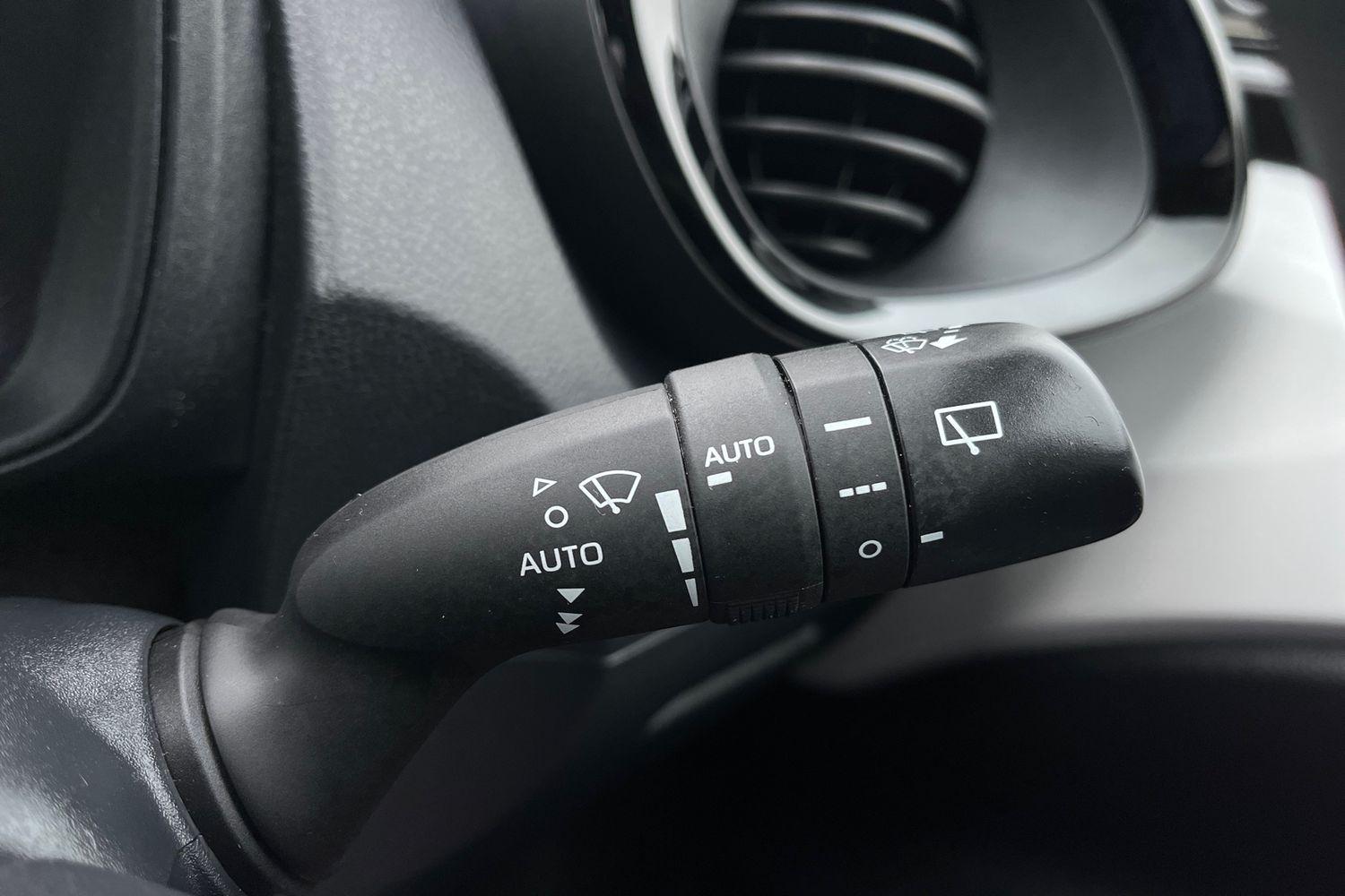 Toyota AYGO X Photo 14