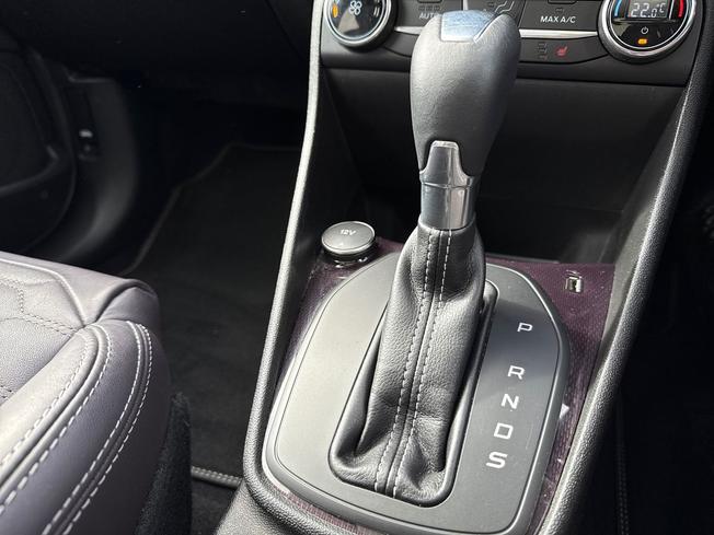 FORD Fiesta Photo 36