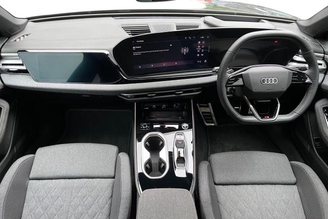 Audi A6 Saloon Photo 11