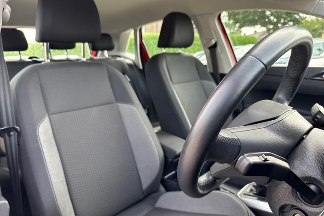 VOLKSWAGEN Polo Photo 26