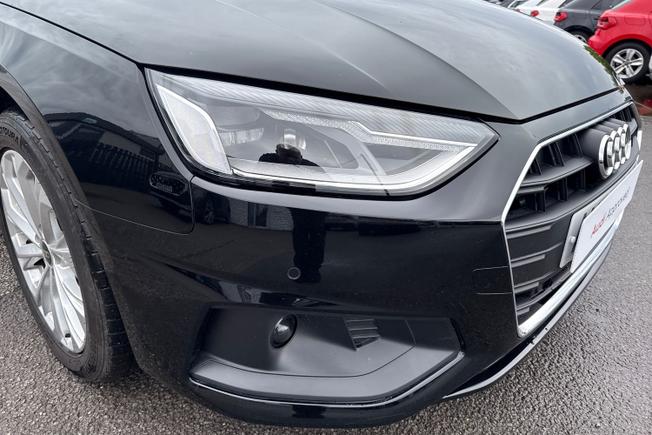 AUDI A4 Photo 23