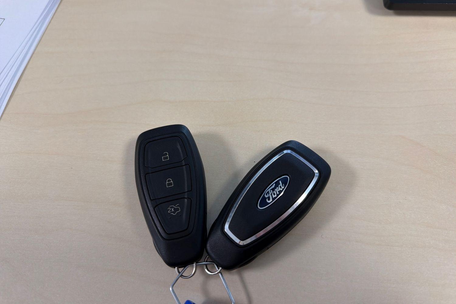 Ford FOCUS Photo 21