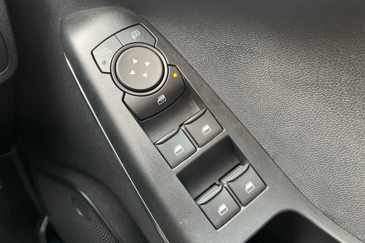 Ford FIESTA Photo 15