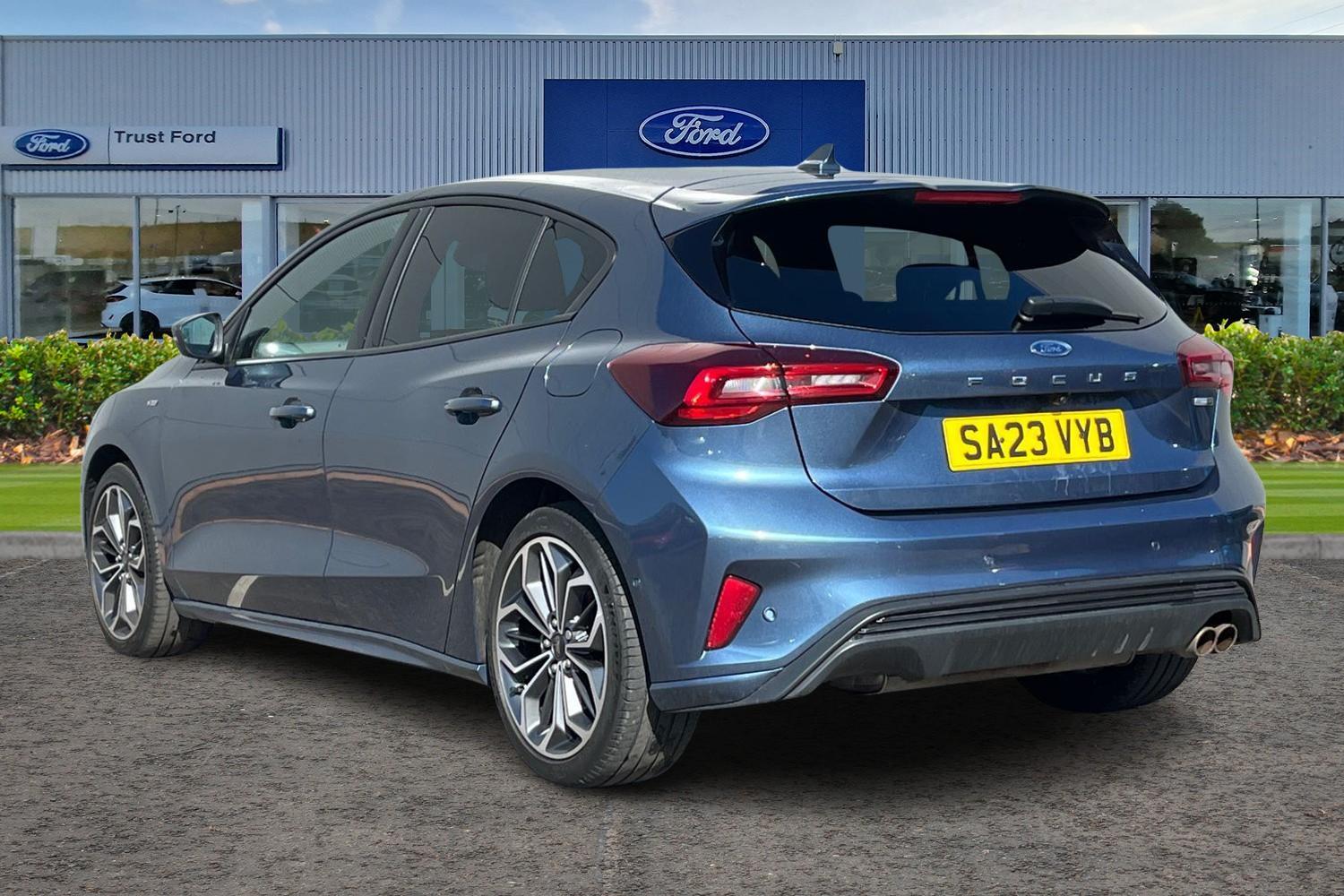 Ford FOCUS Photo 1