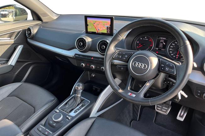 Audi Q2 Photo 6