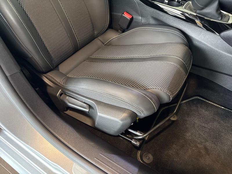 Used Peugeot 208 BU24KHT 50