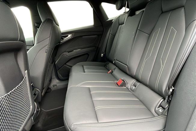 AUDI  Audi Q4 Sportback Photo 9