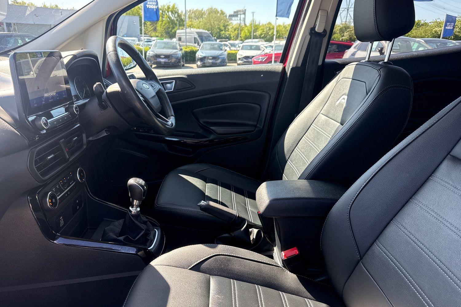 Ford ECOSPORT Photo 18
