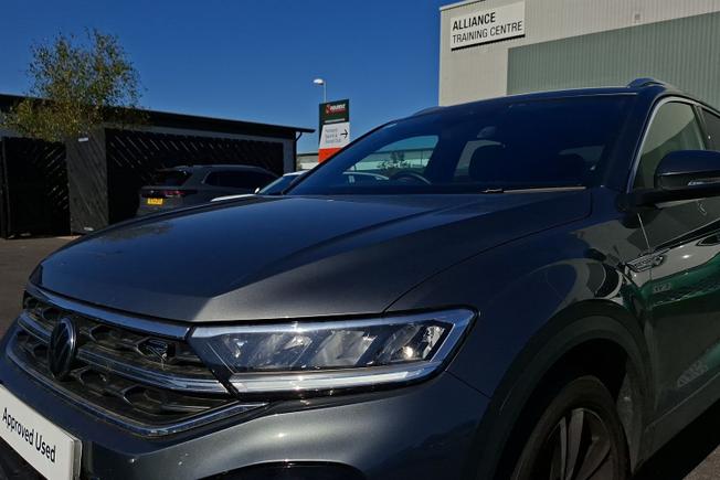 Volkswagen T-Roc Photo 19