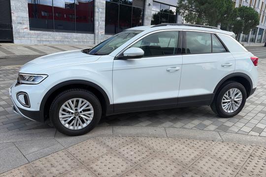 Volkswagen T-roc Photo autoimg-bd819b3d9ce9bce818c1ded3e080f49ffdea5789.jpg