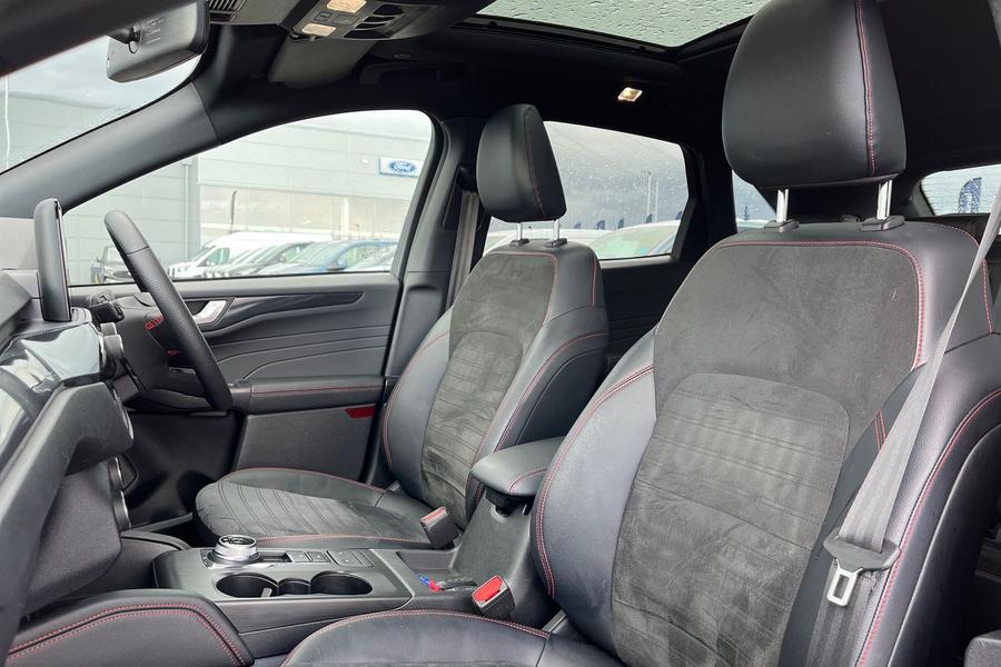 Ford Kuga Photo autoimg-bd839b5544d6d2d9aa268352ef36c89a31f01016.jpg