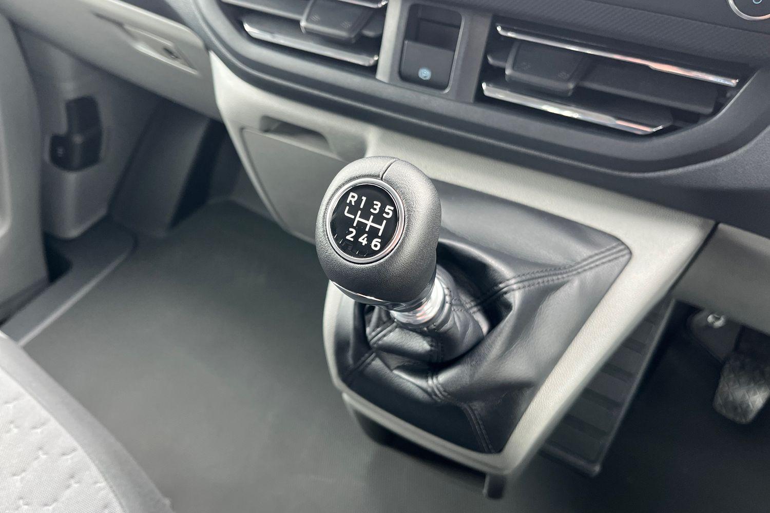 Ford TRANSIT CUSTOM Photo 36