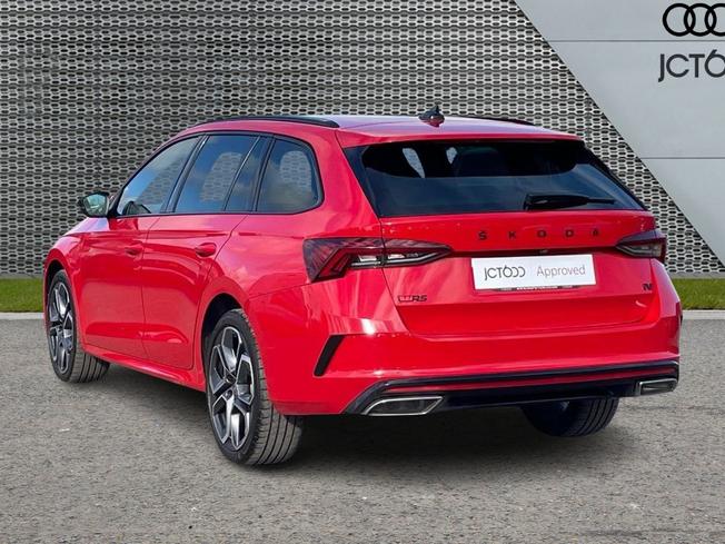 ŠKODA Octavia Photo 3