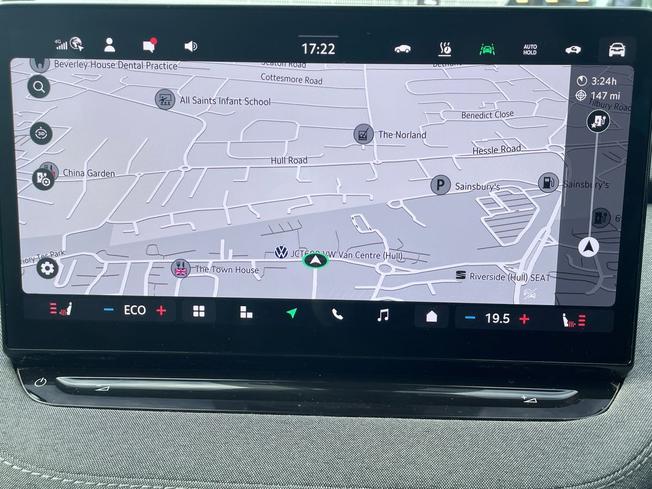 ŠKODA Enyaq Photo 14