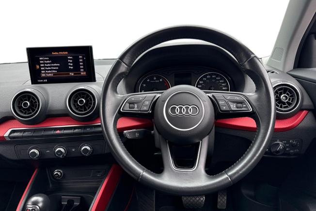 AUDI Q2 Photo 11