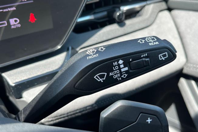 AUDI Q6 E-Tron Photo 39