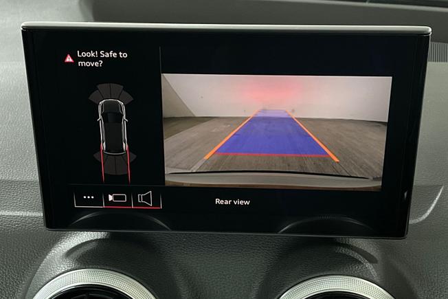 AUDI Q2 Photo 21