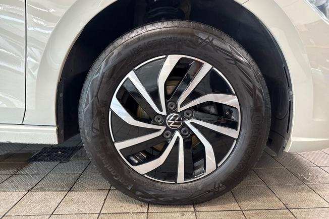 VOLKSWAGEN Polo Photo 5