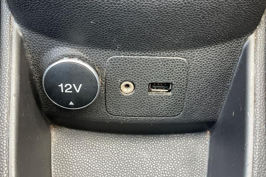 Ford FIESTA Photo autoimg-bd8e8f51c3e6f1565b1dc50b796d5079cf65089b.jpg