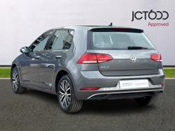 Volkswagen Golf Photo 3