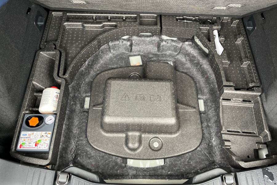 Ford Kuga Photo autoimg-bd94392abb6e54f2f85a892c5ca3f5c4048dfa40.jpg