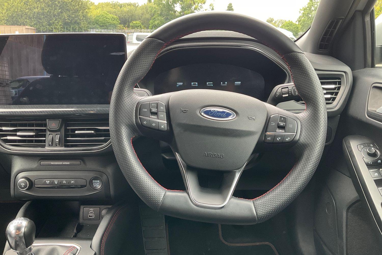 Ford Focus Photo 11