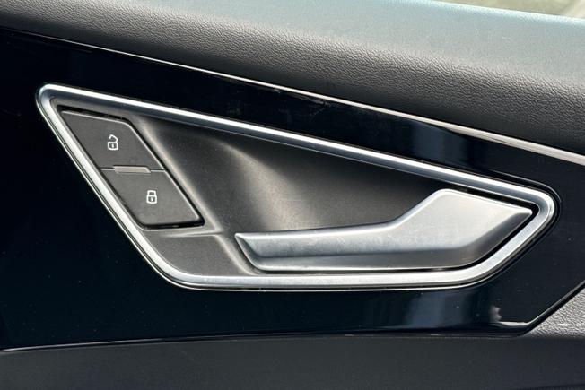 AUDI Q4 E-Tron Photo 29