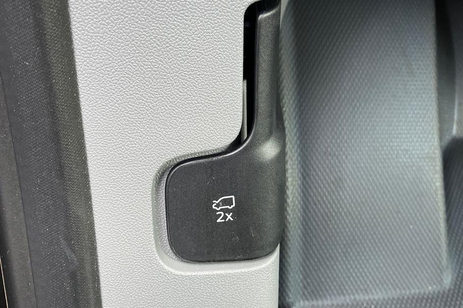Used Ford E-TRANSIT CUSTOM BL75SXZ 15
