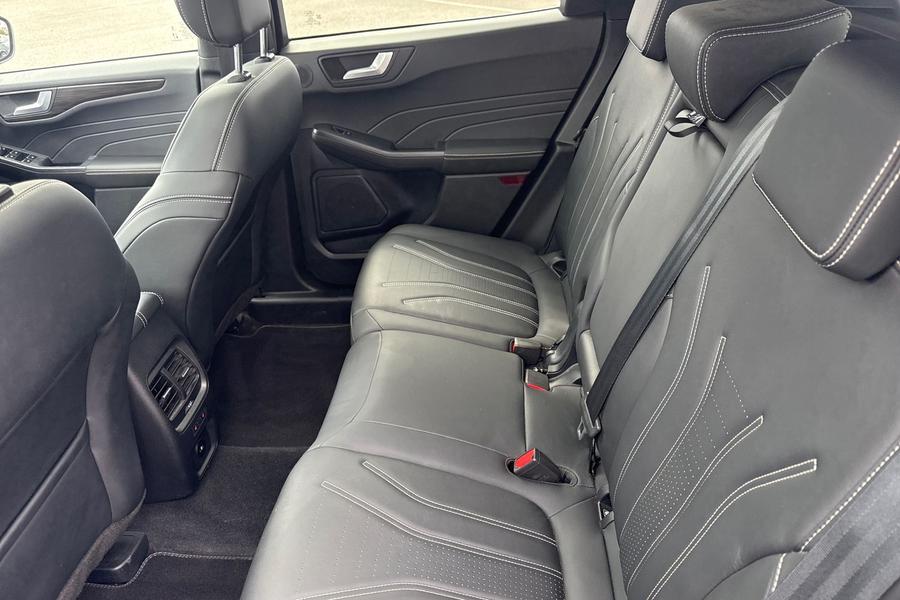 Ford KUGA Photo autoimg-bd9c3115bafe96759862abe6d11907476079786b.jpg