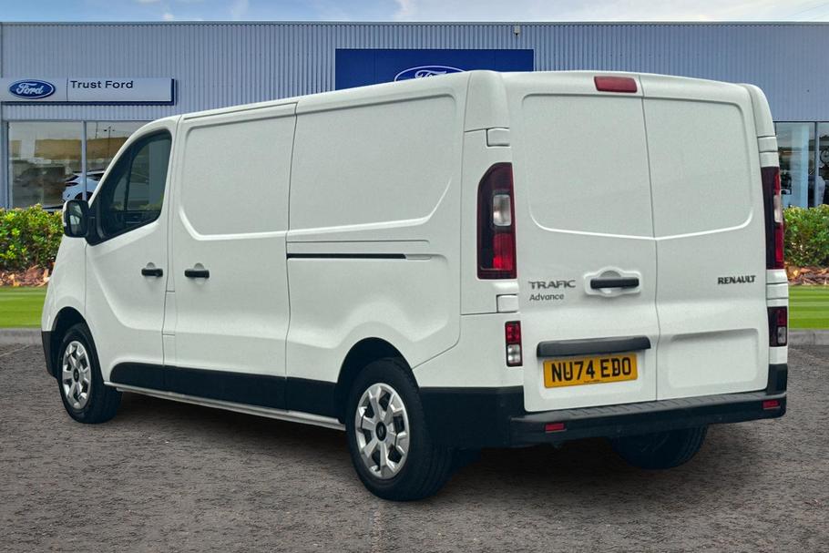 Used Renault TRAFIC NU74EDO 2