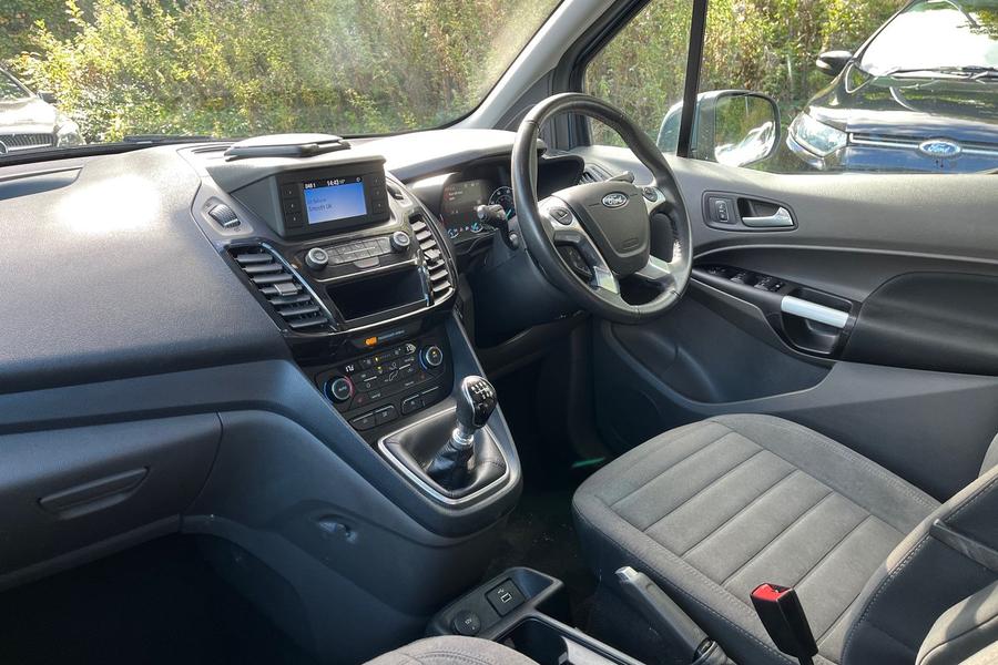 Ford Tourneo Connect Photo autoimg-bda030bc92df01dc0e3b41cab96585e4148fcdc7.jpg