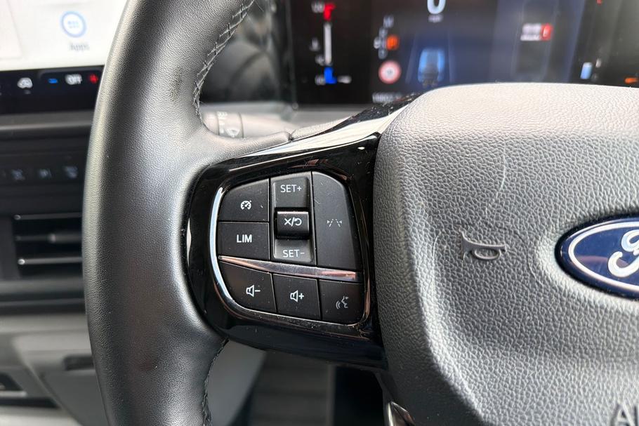 Used Ford TRANSIT CUSTOM WR24EFS 28