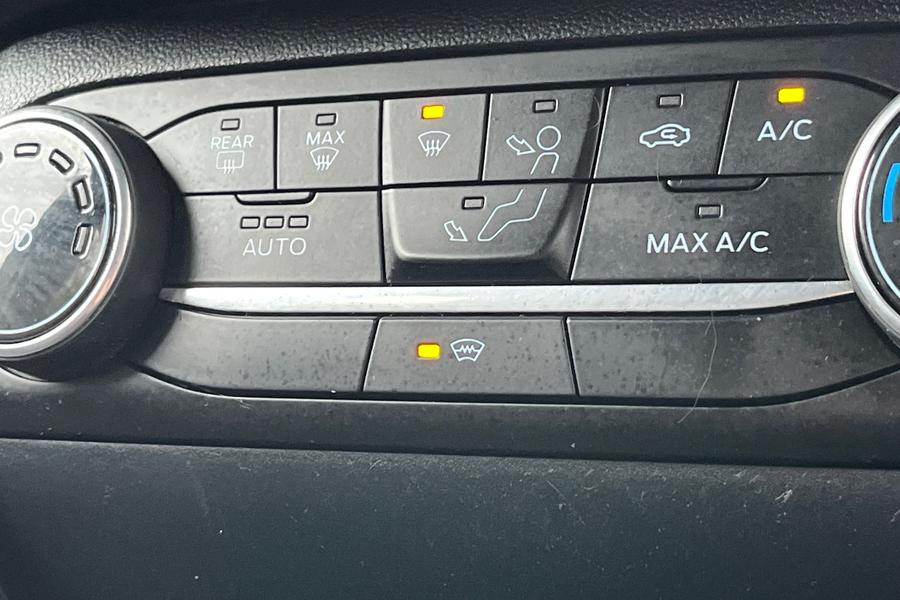 Ford Fiesta Photo autoimg-bda1fd0b1c208f3a773845d3a99b1d8dd5fbec74.jpg