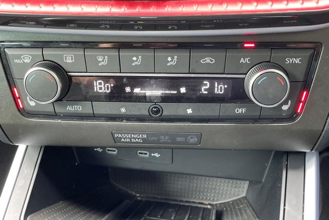SEAT Arona Photo 32