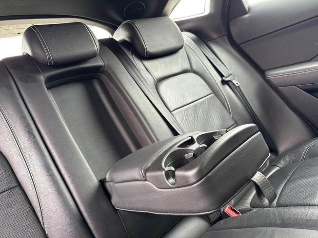 JAGUAR E-Pace Photo 25