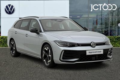 2025 VOLKSWAGEN Passat 1.5 eTSI MHEV R-Line Estate 5dr Petrol Hybrid DSG Euro 6 (s/s) (150 ps) at JCT600