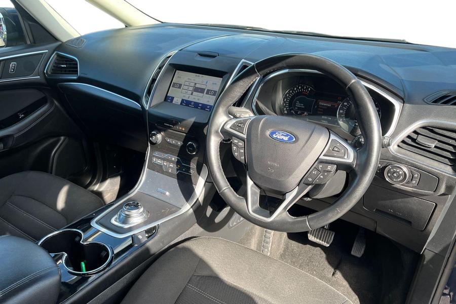 Ford Galaxy Photo autoimg-bda8e68689c15904d4967a4235c120feebf62525.jpg