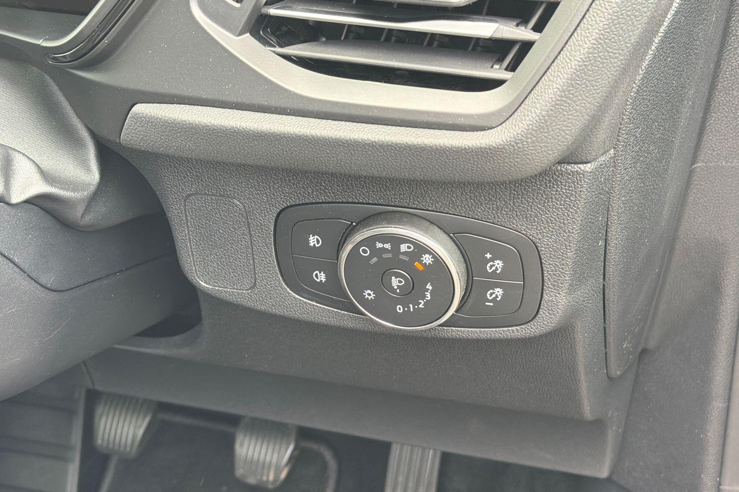 Ford FOCUS Photo 29