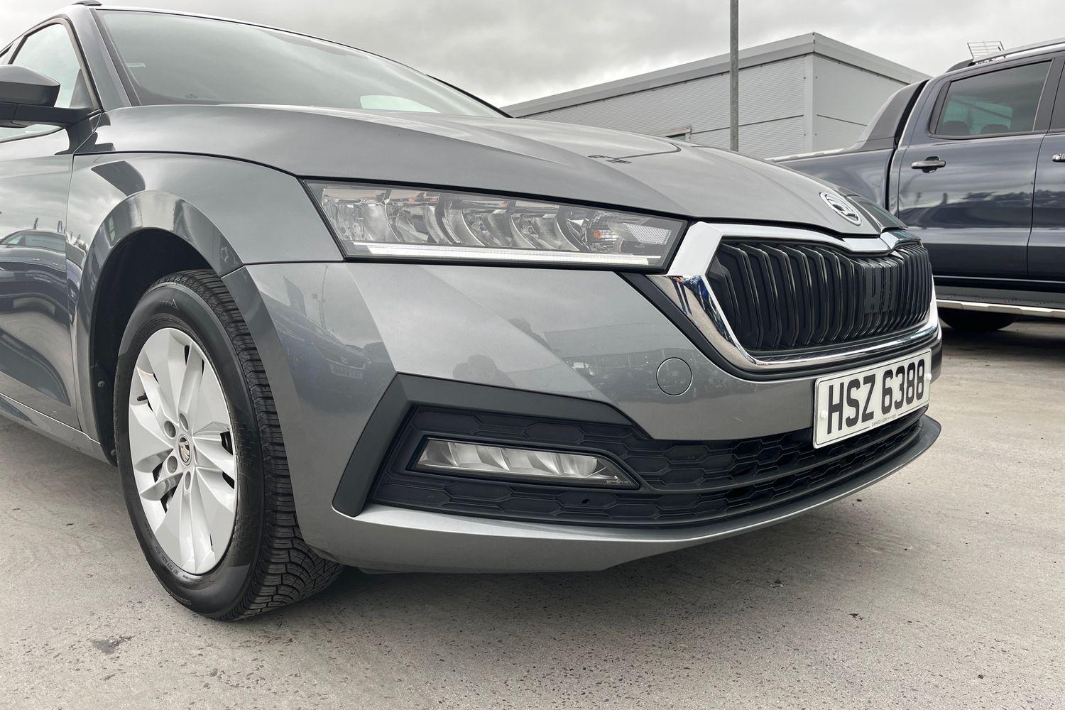 Skoda OCTAVIA Photo 24